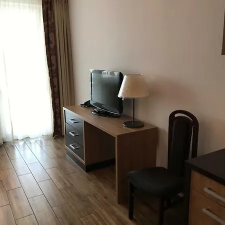 454 W Diva Apartment *